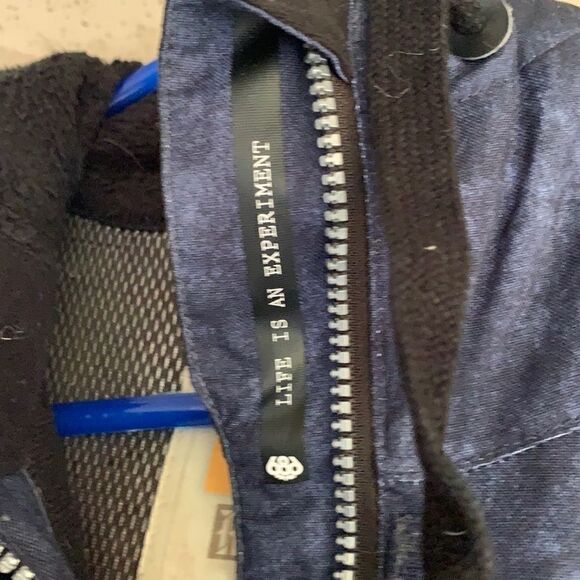 EUC WOMEN’S BEAUTIFUL 686 INFIDRY SNOWBOARD JACKET - Picture 3 of 15